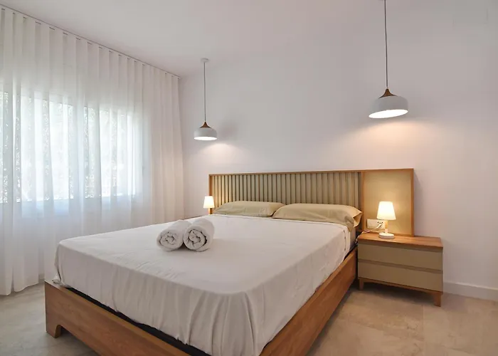 Montgo 2 别墅 L' Escala