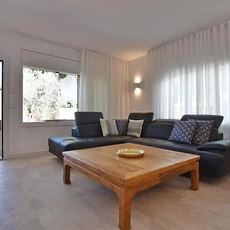Villa Montgo 2 *